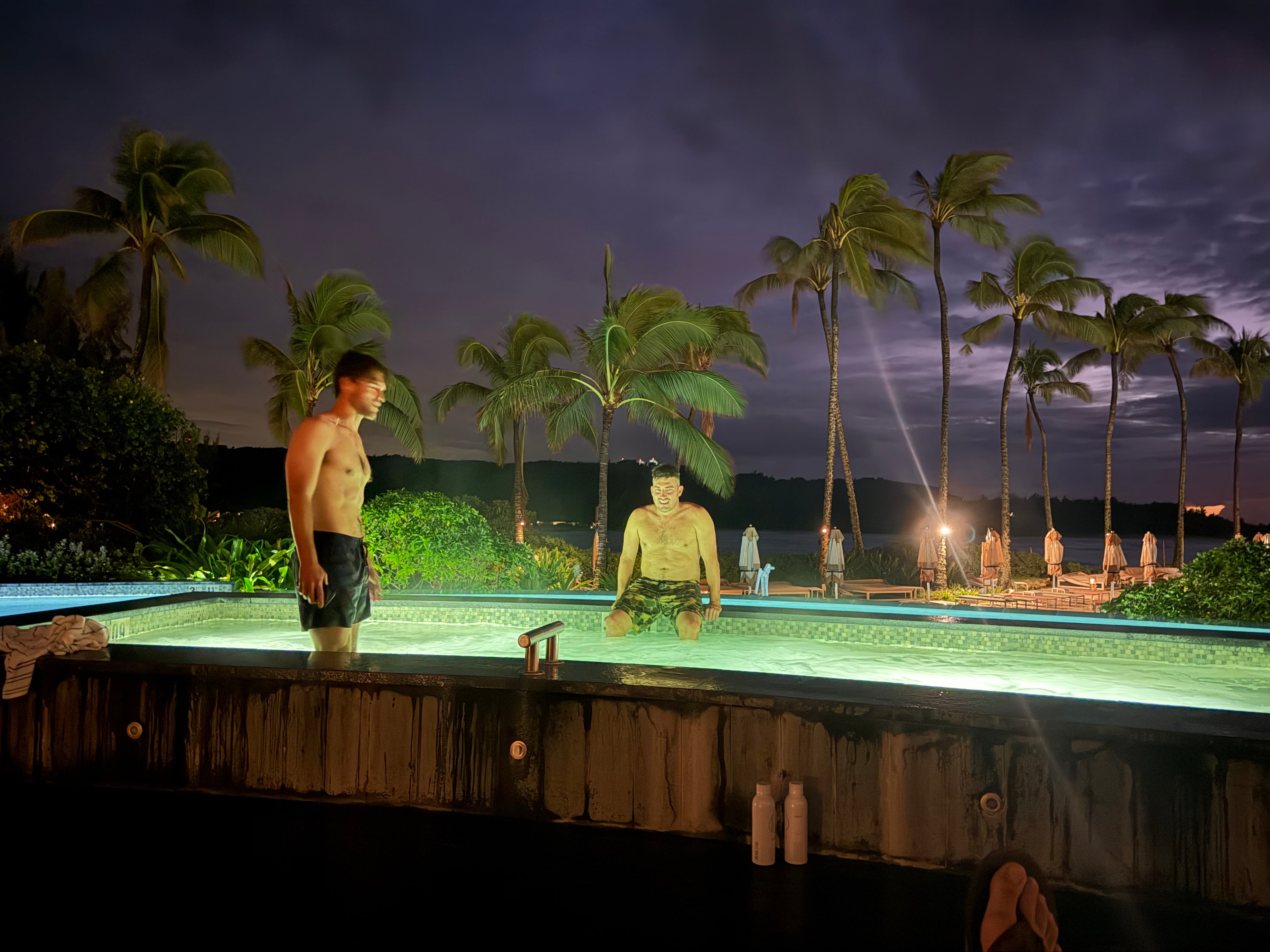 Play and stay, night at Turtle Bay